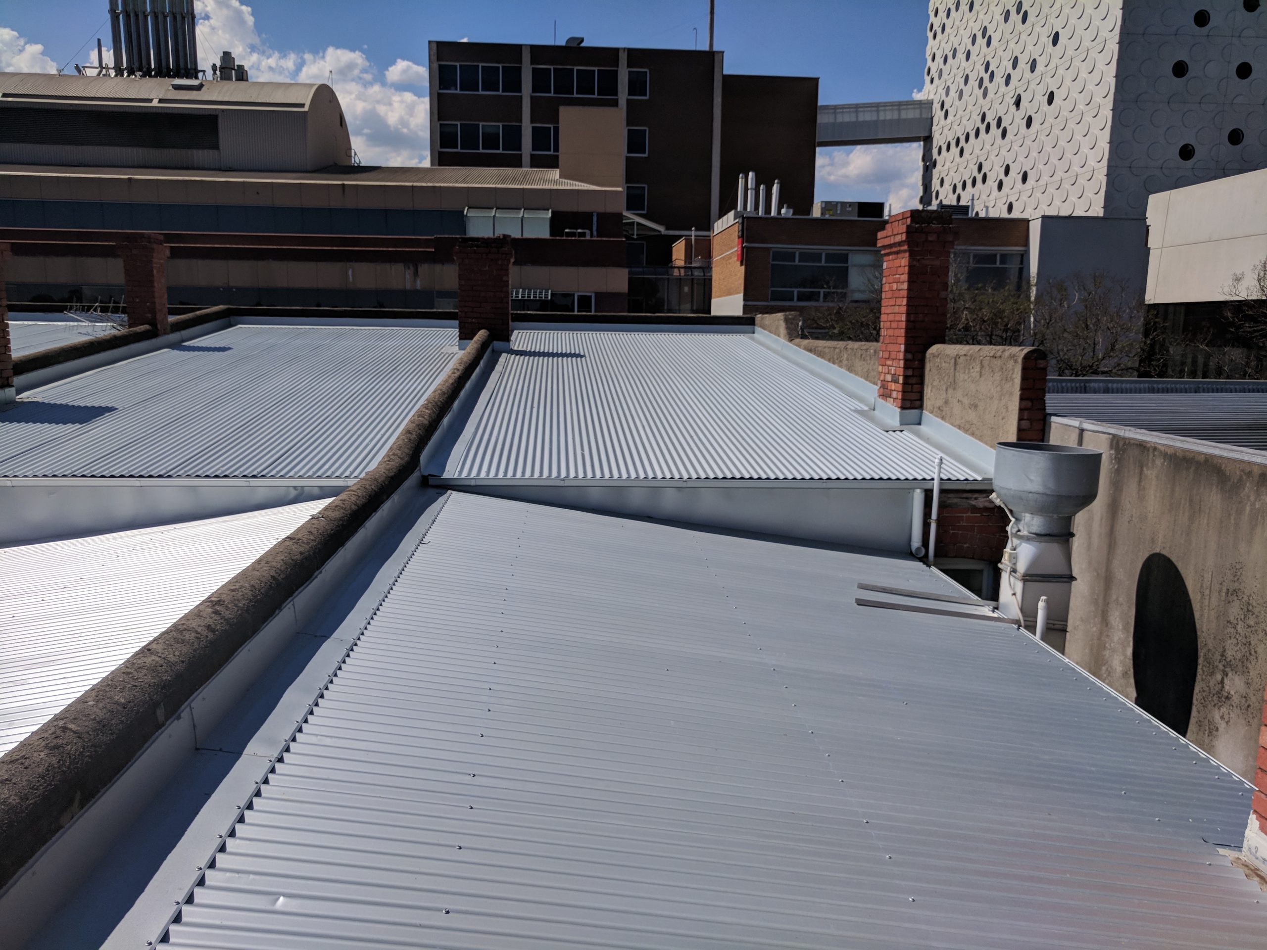 3 ways metal roofing can help the environment